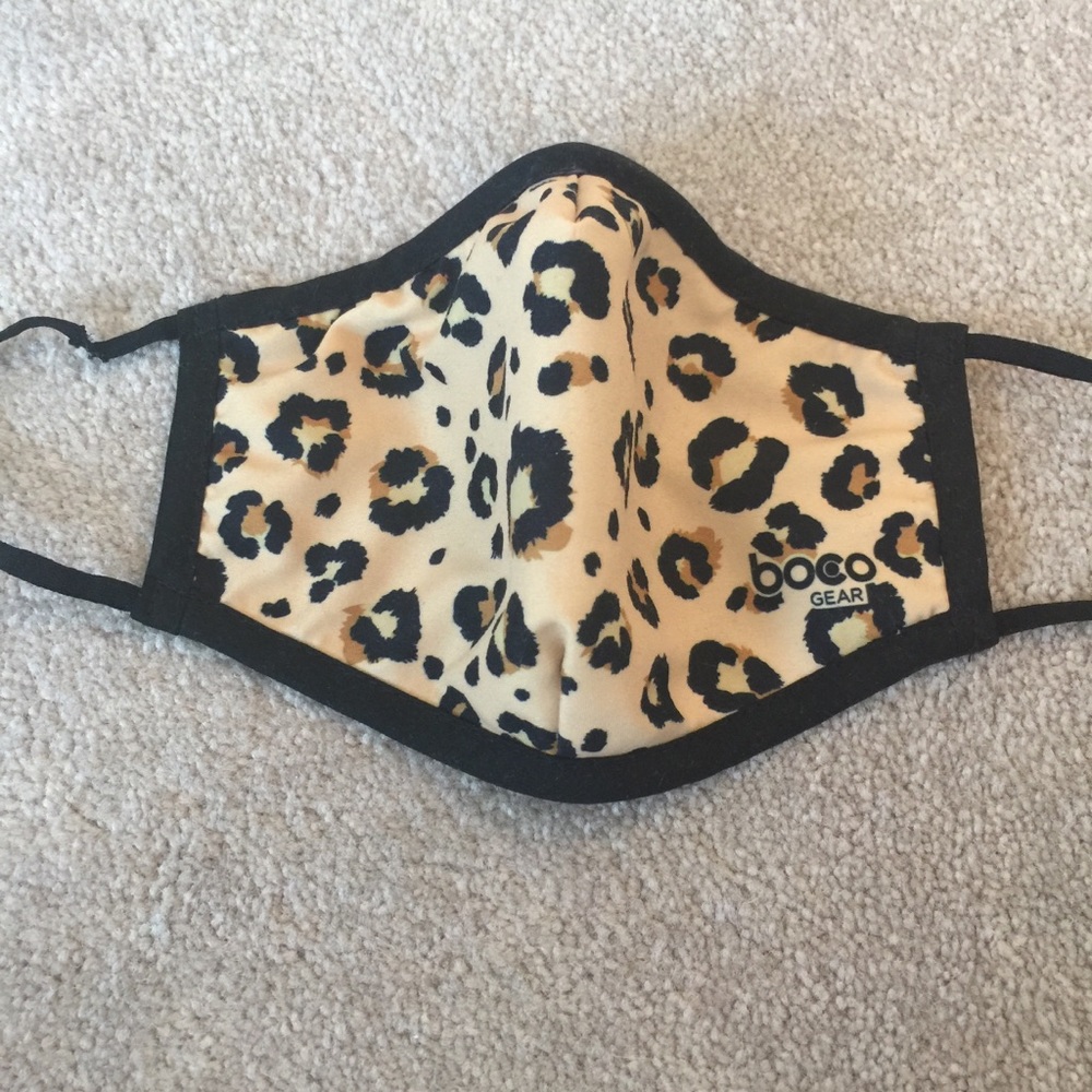🍒🍒🍒 BoCo face mask, w/ nose wire, leopard print.
